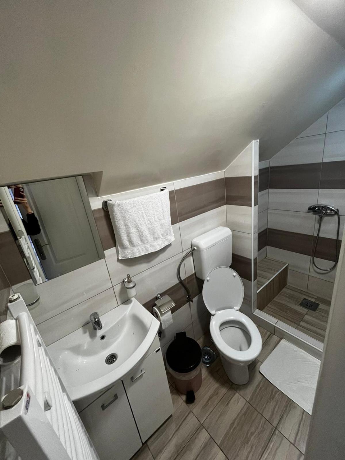 Apartmani Nikolic Visegrad Bilik gambar